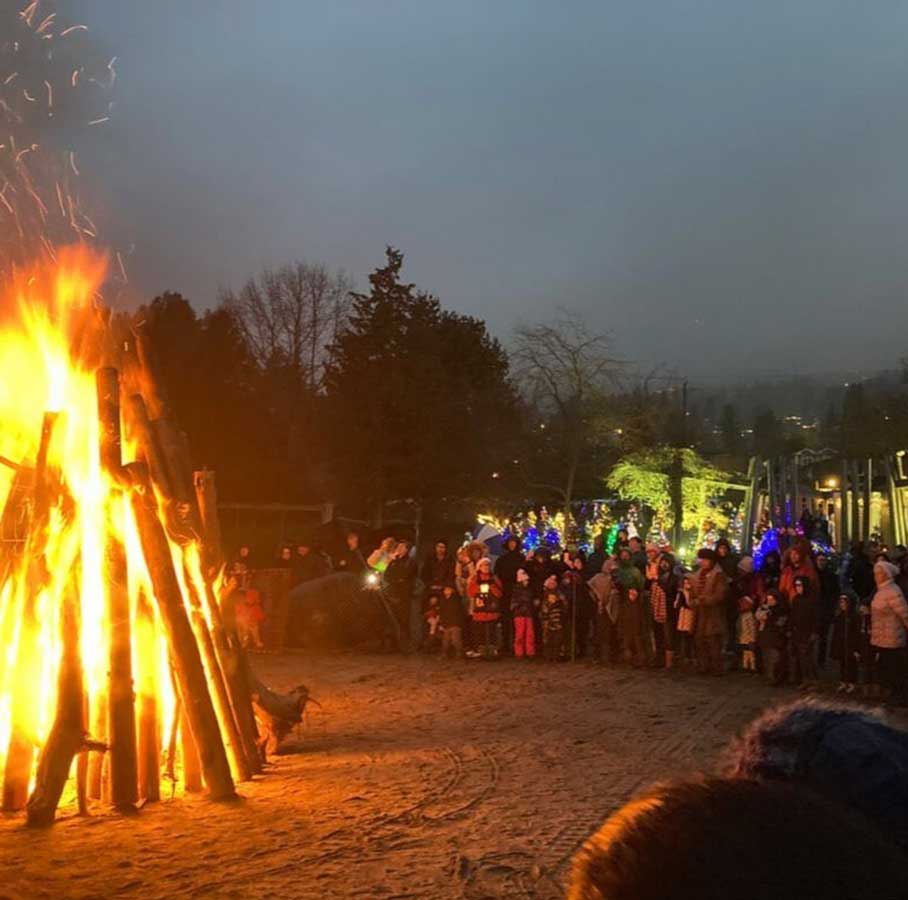 Dundarave Festival of Lights in West Vancouver - Vancouver Christmas