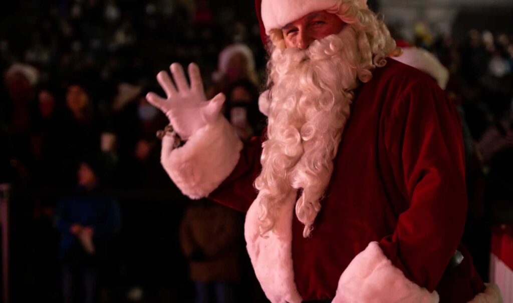 Vancouver Christmas Tree Lighting Celebration at Vancouver Art Gallery