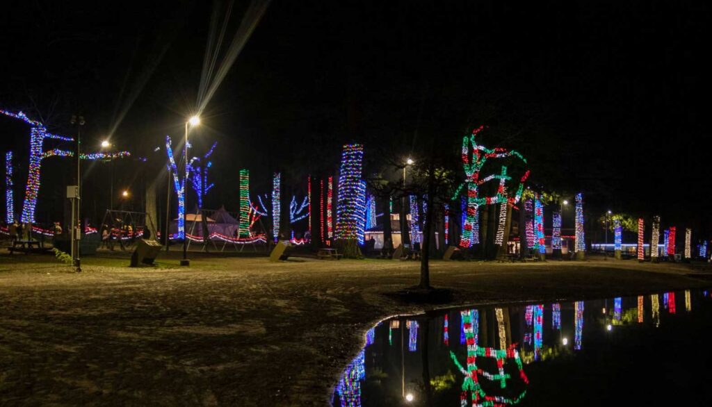 Cultus Lake Christmas 2025 in Chilliwack Cultus Lake Christmas 2025 in Chilliwack - Vancouver Christmas