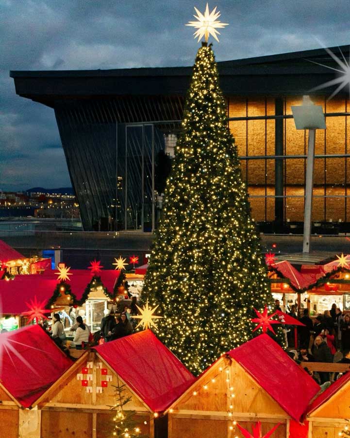 Christmas Tree Lighting Ceremonies in Metro Vancouver 2025 - Vancouver Christmas