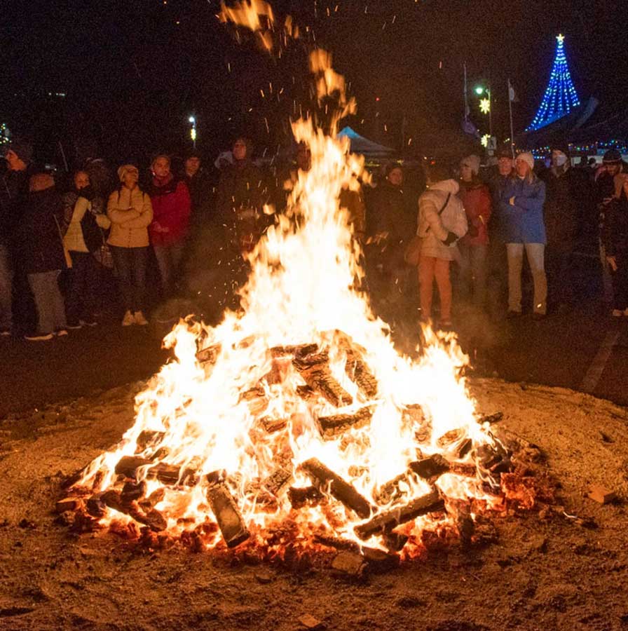 Holiday Cheer at the Pier 2025 in Port Moody - Vancouver Christmas