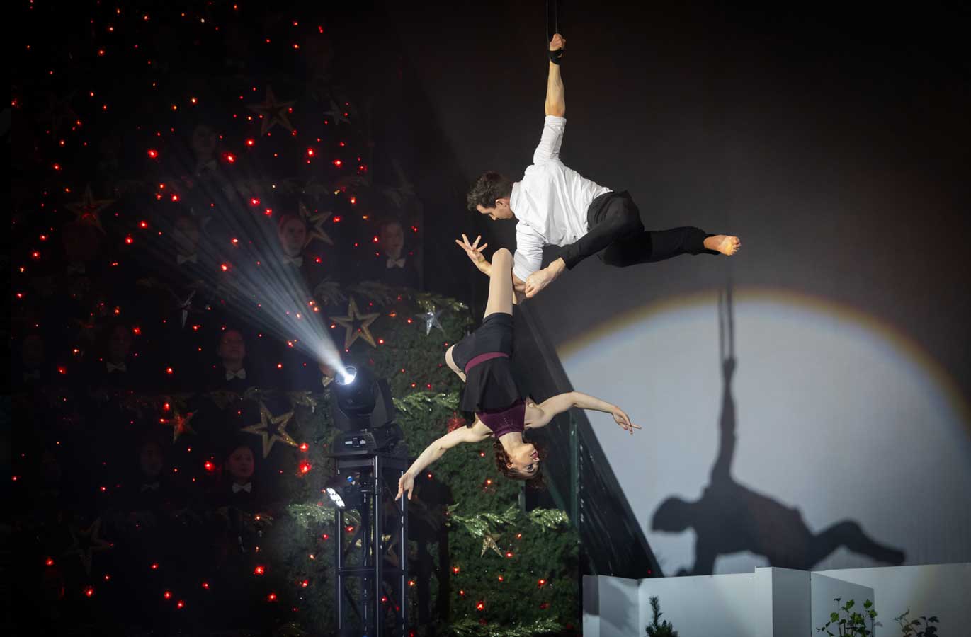 Singing Christmas Tree 2025 at Broadway Church in Vancouver - Vancouver Christmas