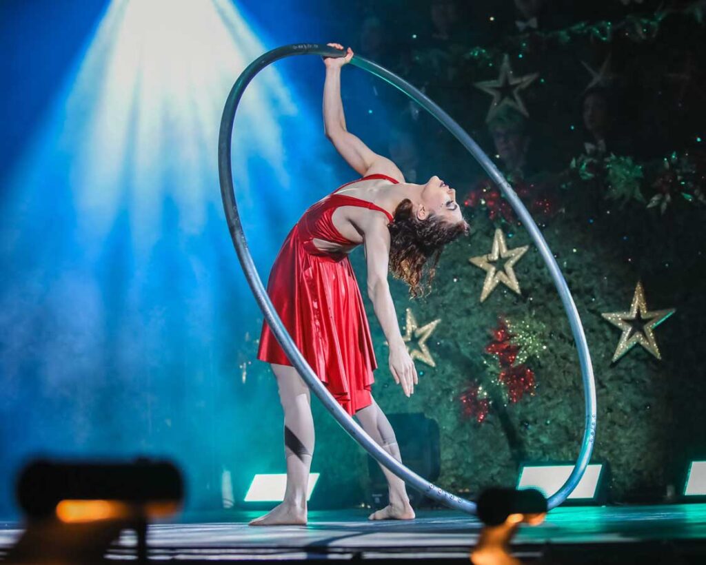 Singing Christmas Tree 2025 at Broadway Church in Vancouver - Vancouver Christmas